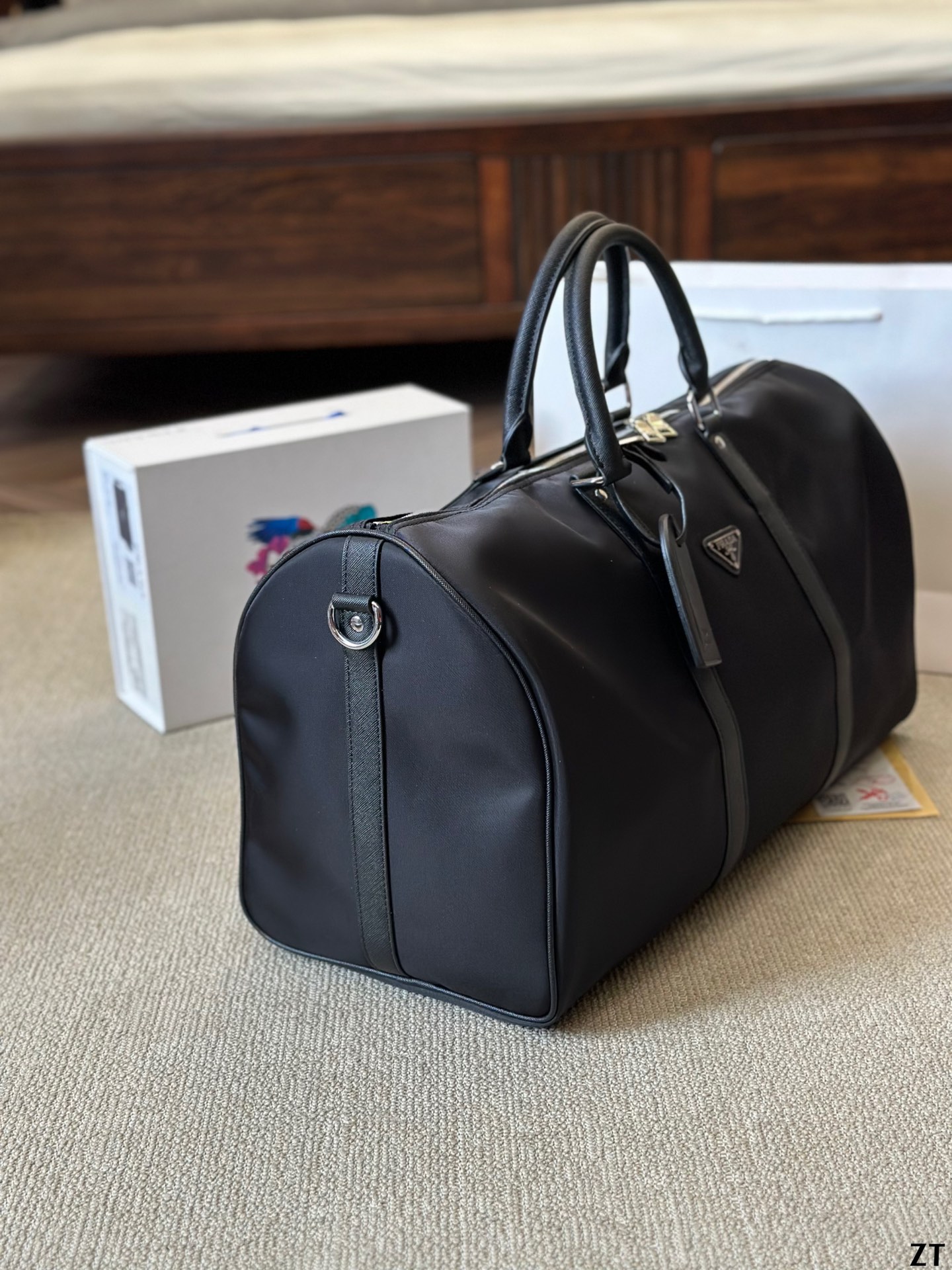 ★PRADA★プラダのトラベルバッグ初披露 - 画像 (5)