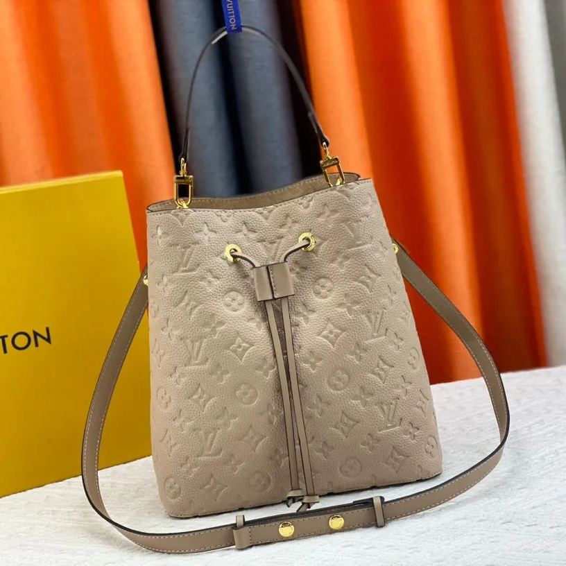 Louis Vuitton お洒落な【ネオノエバッグ MM】レザー 多用途 M45256 M45306 M44022 - 画像 (10)