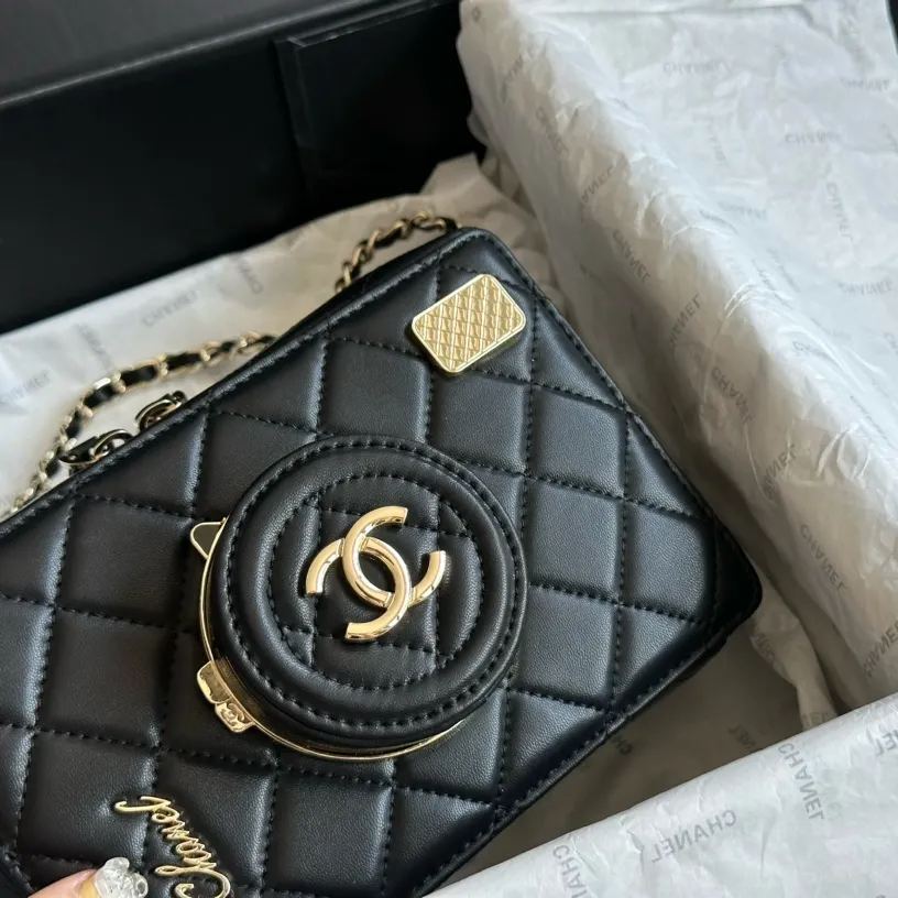 Chanel カメラバッグ
