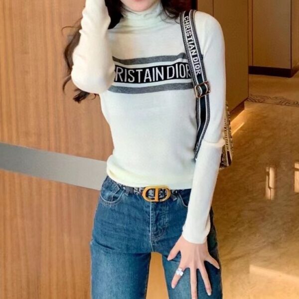 DIORスリムフィットのストレッチタートルネックニット