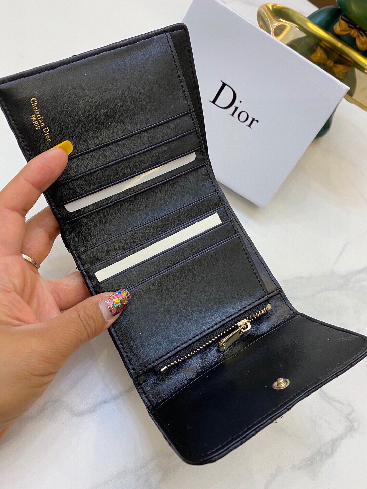 【DIOR】即発!DIOR CARO 三つ折り コンパクトウォレット ミニ財布 - 画像 (8)