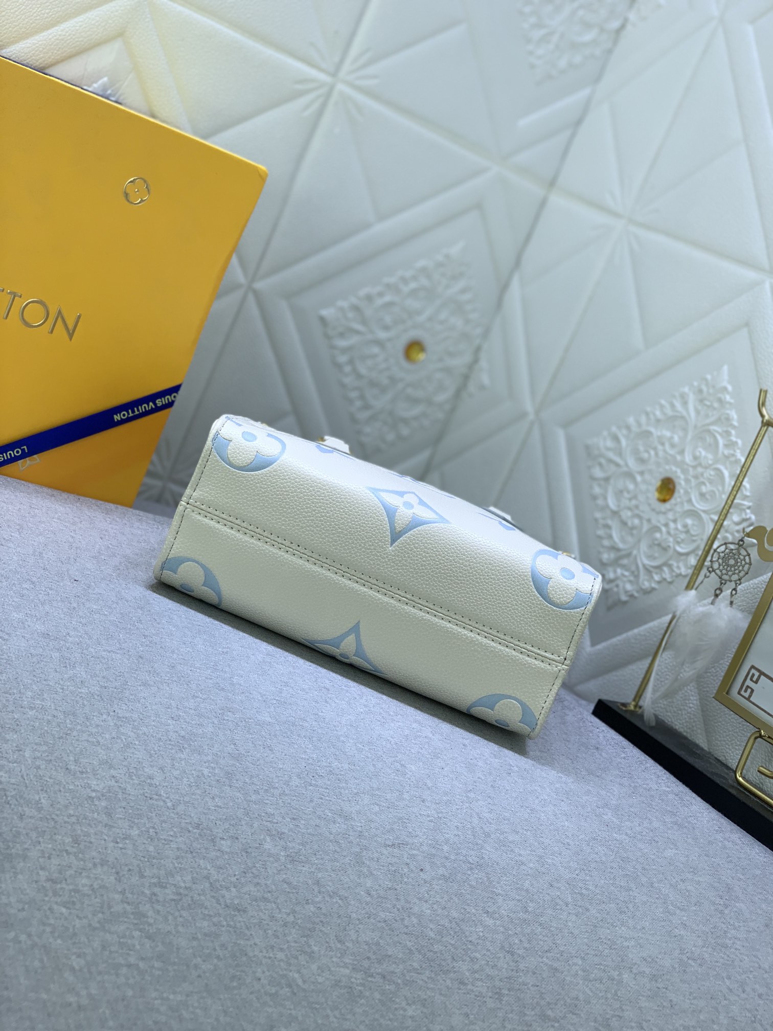 Louis Vuitton(ルイヴィトン) ONTHEGO バッグ 25x19cm - 画像 (7)