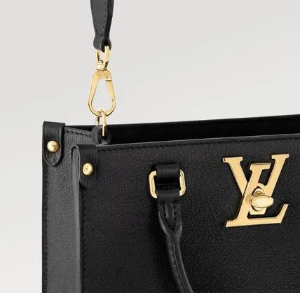 23AW 新作 Louis Vuitton ロック&ゴーバッグ 黒 ホワイト ロゴ - 画像 (4)