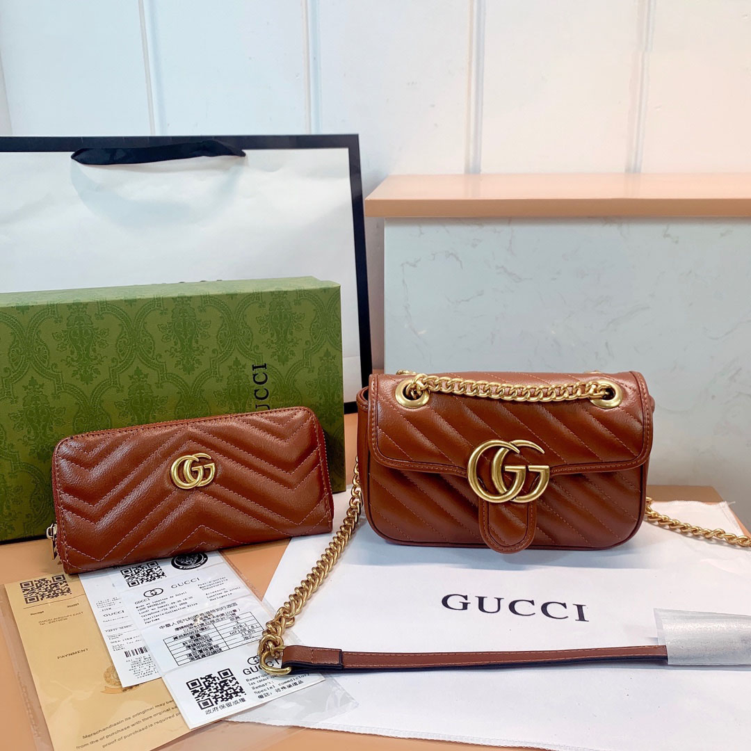 【GUCCI】GGマーモント 2.0 スモール ショルダーバッグ ブラウン