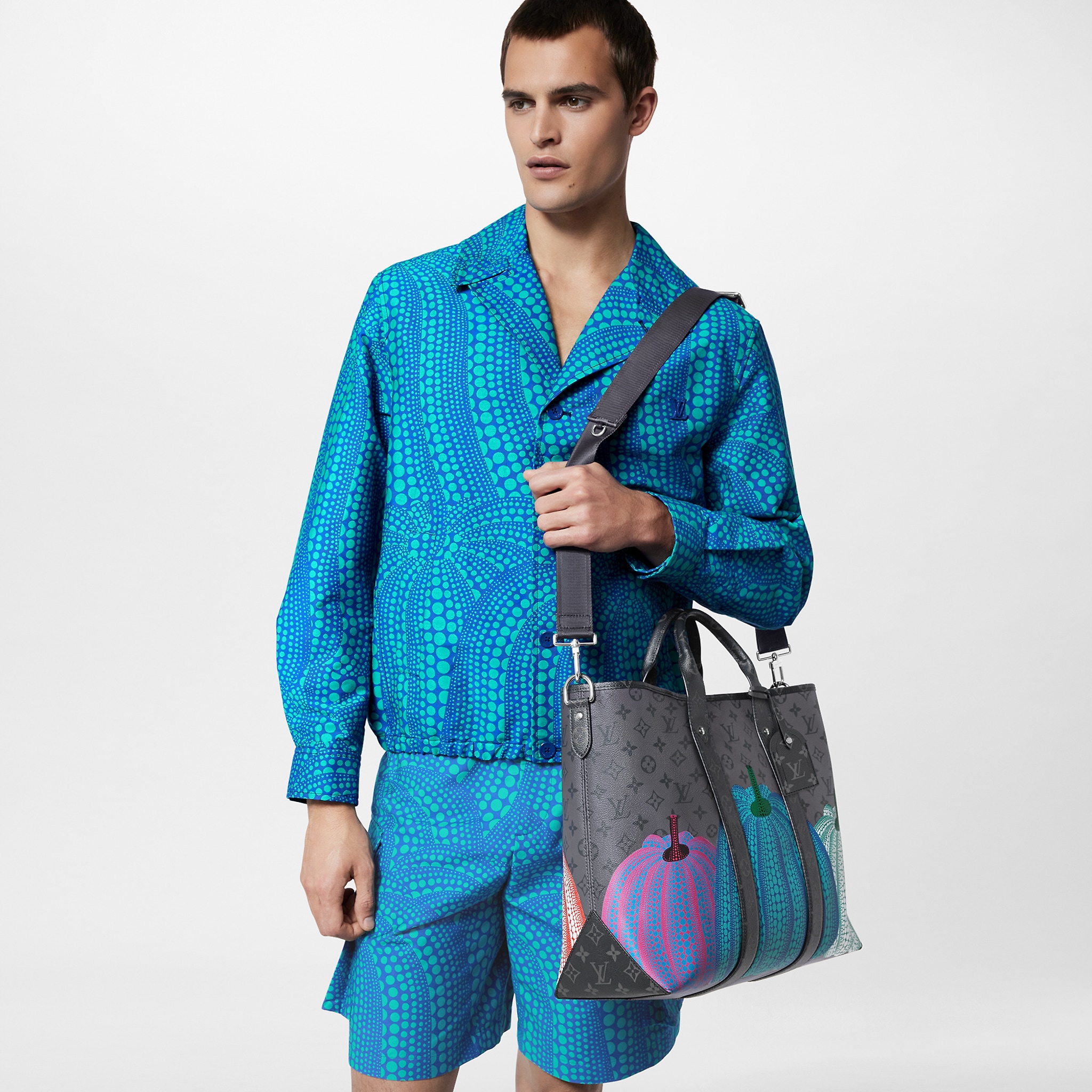 春夏の新作LV × YK ウィークエンドトート - 画像 (2)