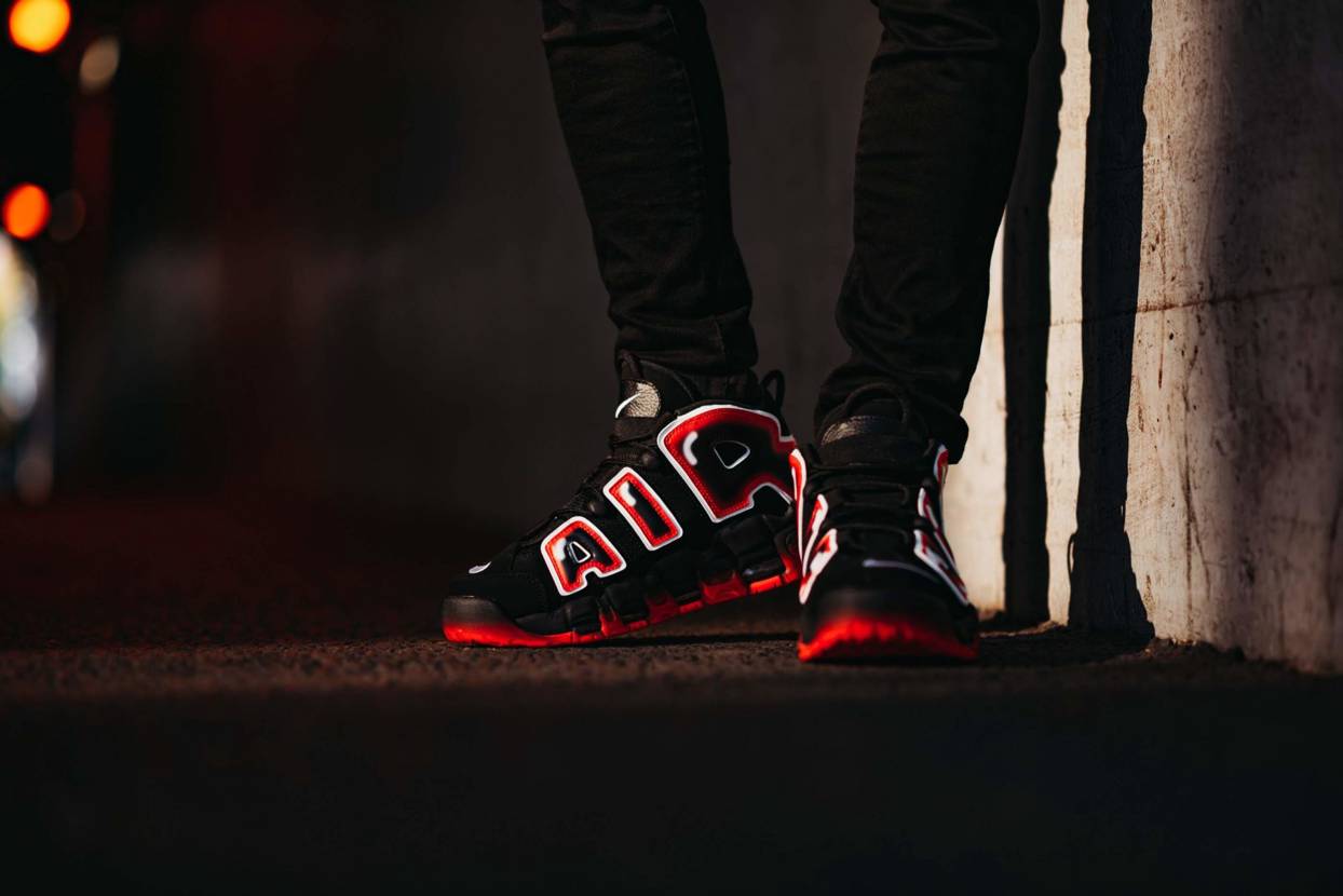NIKE ナイキ AIR MORE UPTEMPO 'LASER CRIMSON' エア モア アップテンポ "レーサー クリムゾン" メンズ スニーカー BLACK/WHITE-LASER CRIMSON ブラック/ホワイト-レーサークリムゾン【海外展開 日本未入荷】 - 画像 (2)