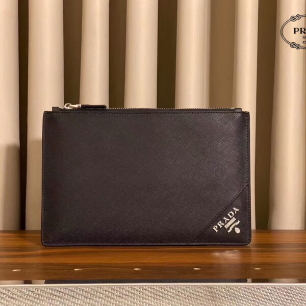 【PRADA 公式旗艦店】プラダ クラッチバッグ 当日出荷 好評に付き再入荷!28*10CM