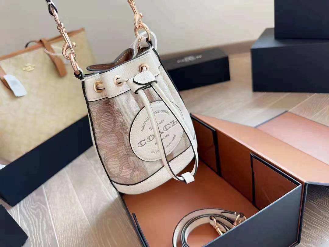 ◆COACH◆大人気☆ 巾着開閉バケットバッグ トート ミディアム - 画像 (8)