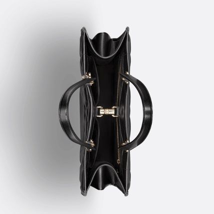 【DIOR】★高級感漂うデザイン★DIOR ESSENTIAL ミディアムトートバック【バッグ】 - 画像 (4)