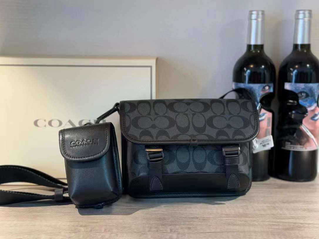Coach コーチ メッセンジャーバッグ 21.5*16*6.5