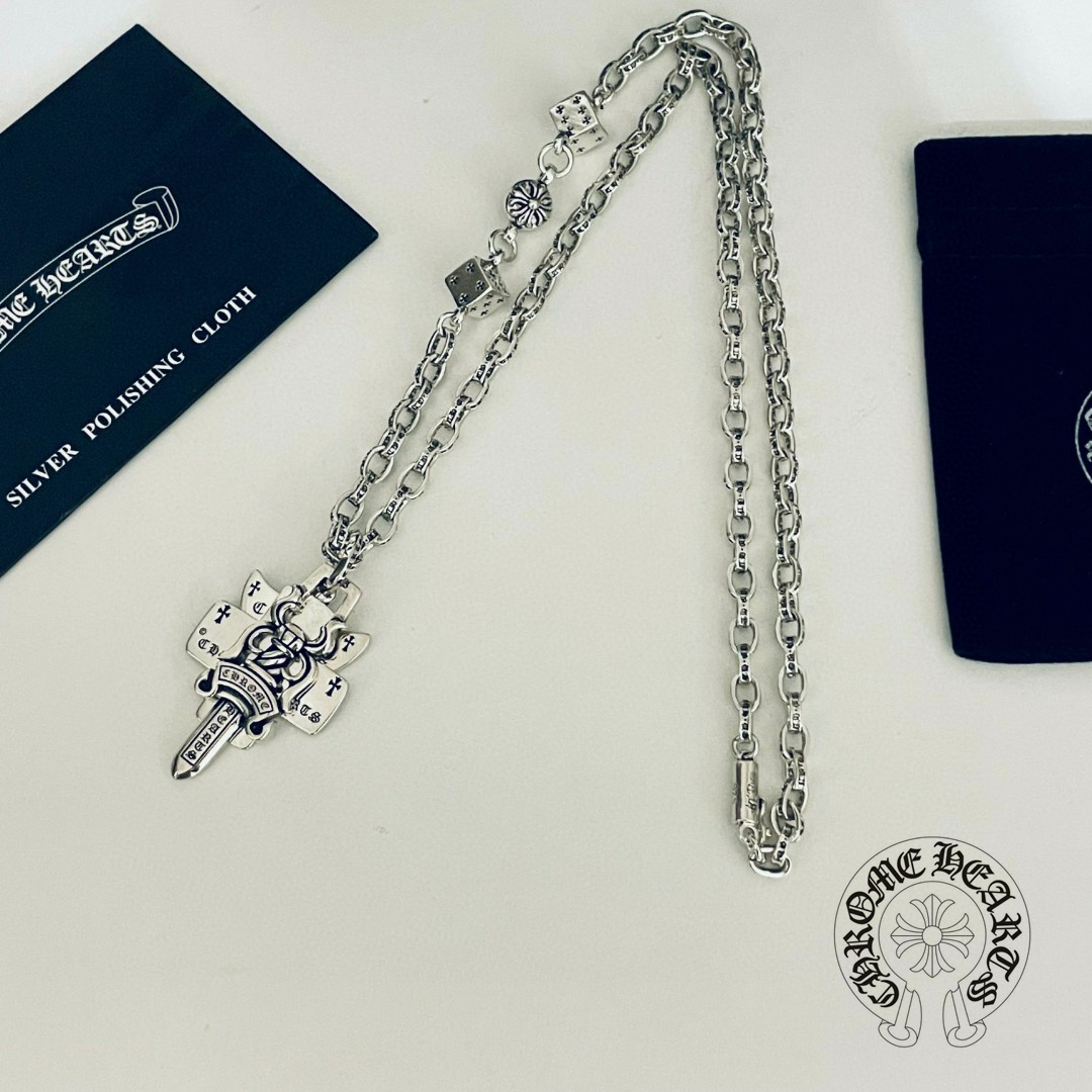 ネックレスを着用する【Chrome Hearts】ネックレス、新しいネックレス万能シンプルファッションオーナメント - 画像 (4)