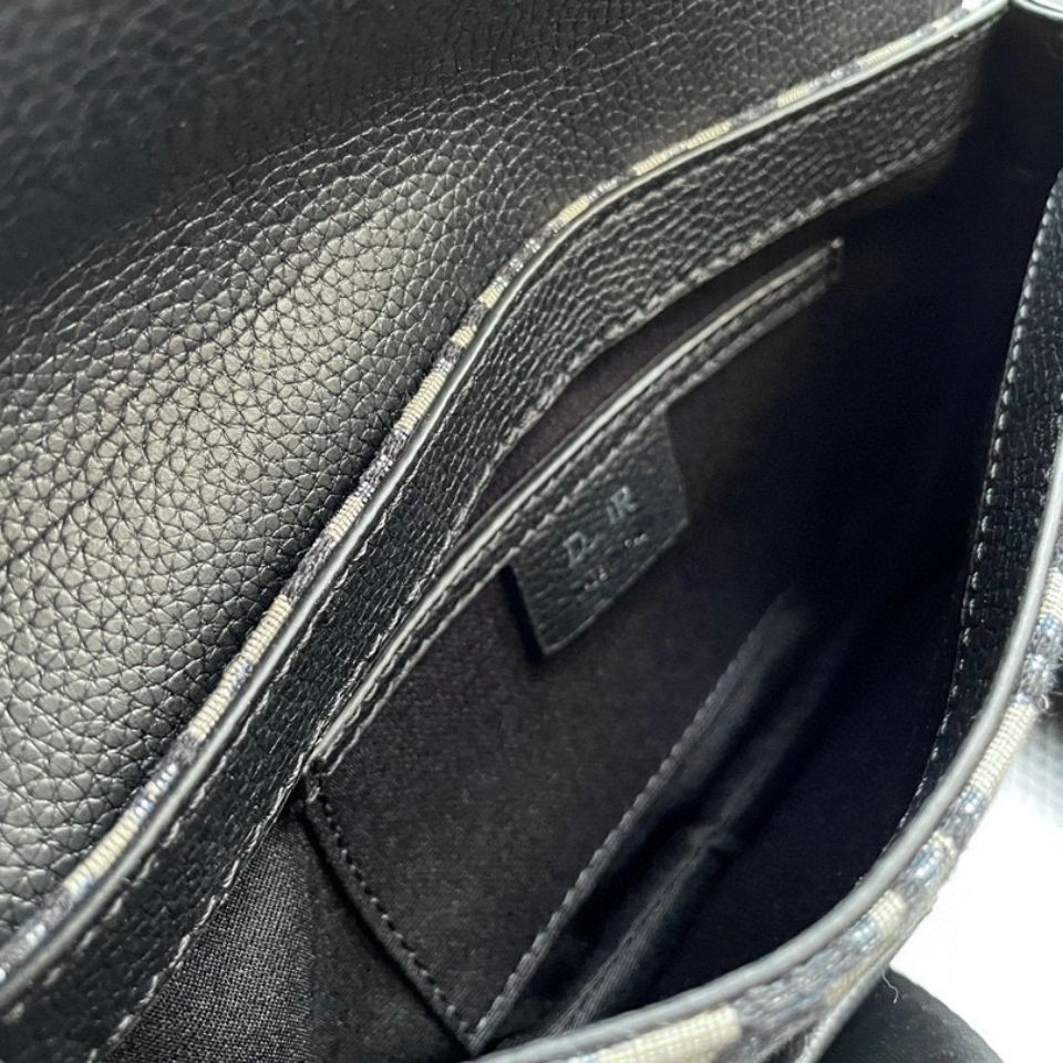Dior SADDLE メッセンジャーバッグ - 画像 (6)