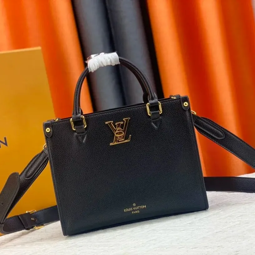 23AW 新作 Louis Vuitton ロック&ゴーバッグ 黒 ホワイト ロゴ