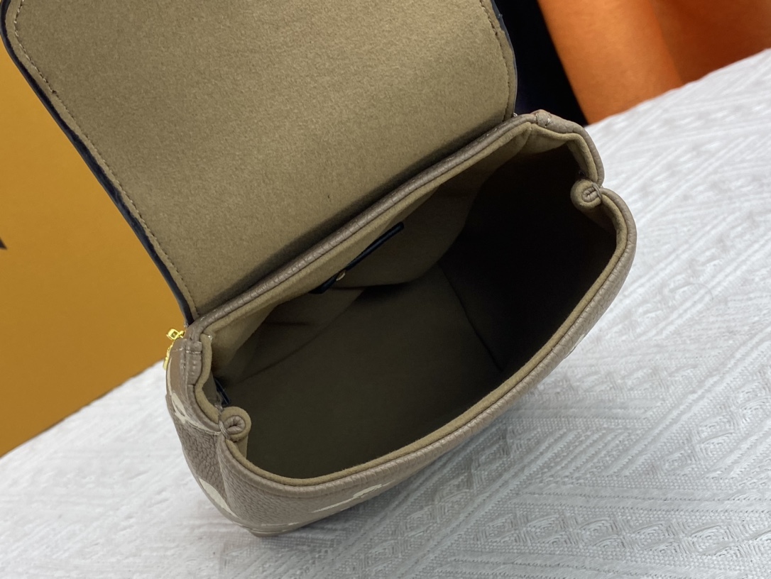 Louis Vuitton◇新しい小さなバックパックが発売されました M80738 80783 45764 81353 - 画像 (45)