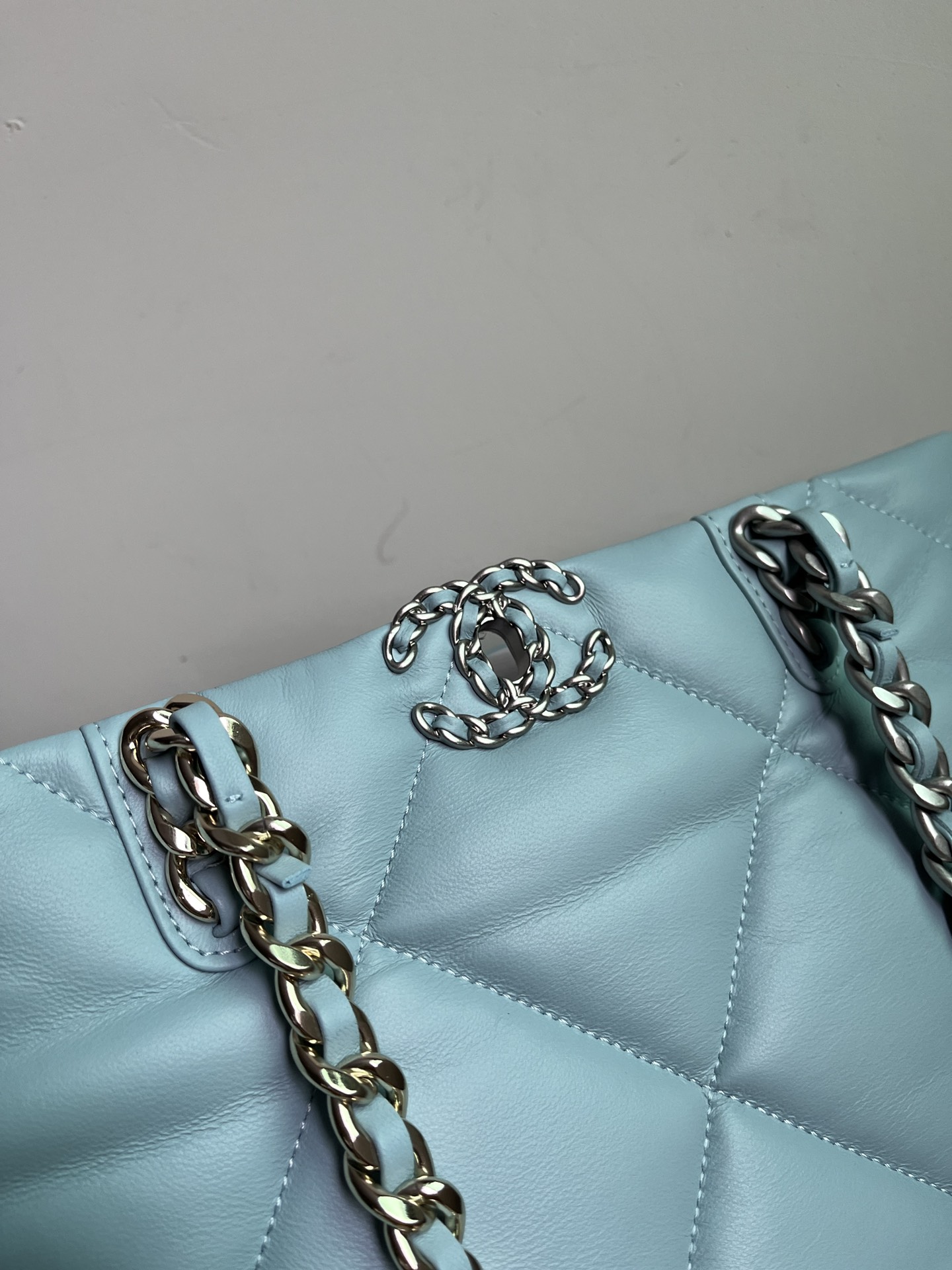 CHANEL 19 SHOPPING BAG 3360 - 画像 (8)