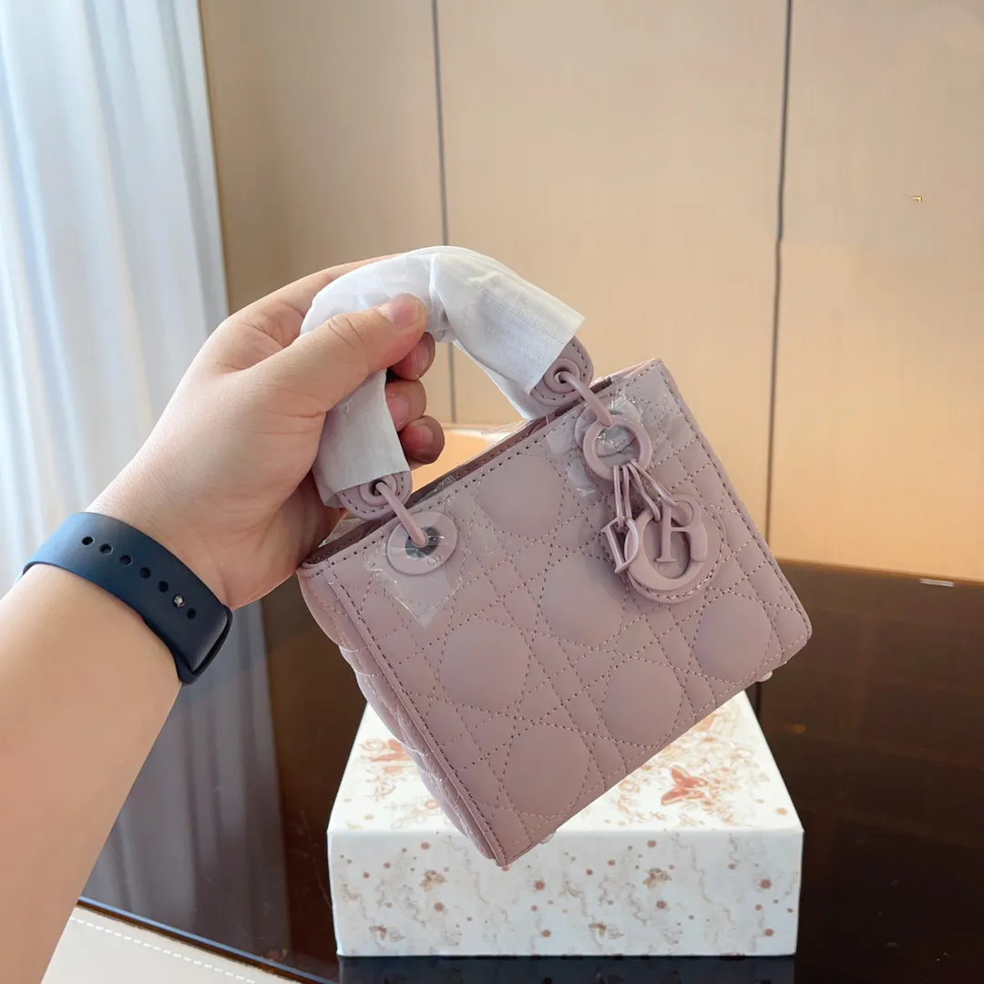 新作話題ディオール☆LADY DIOR マイクロバッグ 9色 - 画像 (6)