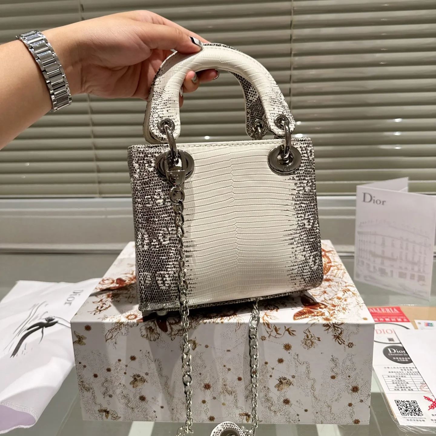 【Dior】ディオール ヒマラヤクロコ スモールLady Diorバッグ 直営店買付 - 画像 (2)