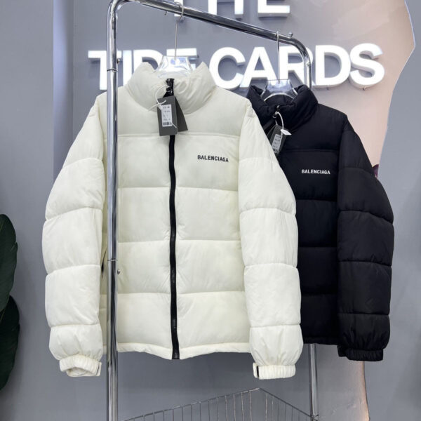 Balenciagaパリファッションランウェイモデル、リミテッド刺繍ダウンジャケット【50％割引+送料無料】