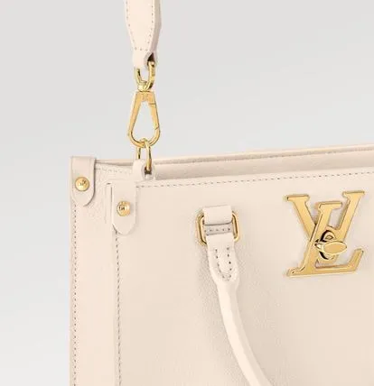 23AW 新作 Louis Vuitton ロック&ゴーバッグ 黒 ホワイト ロゴ - 画像 (10)