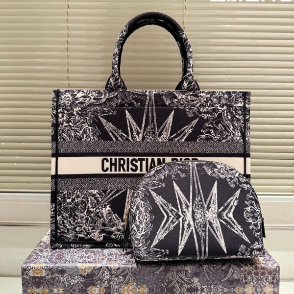 Dior tote 刺繍 ハンドバッグ 小さなバッグが付属しています