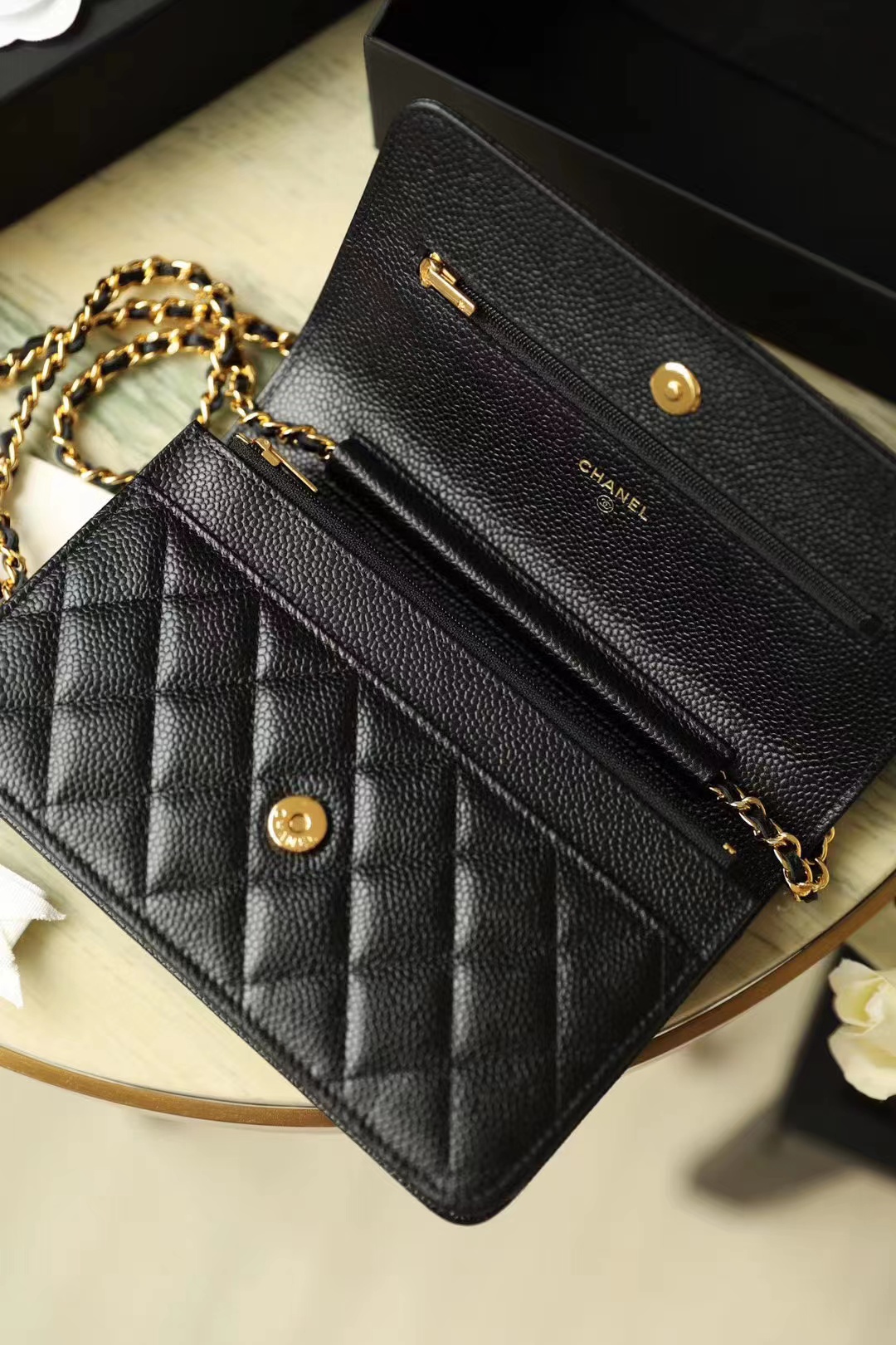 CHANEL WALLET ON CHAIN A33814 - 画像 (7)