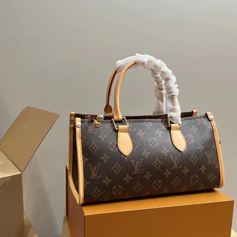 L&v Popincourt Haut ゴールデンボール 三角バッグ - 画像 (2)