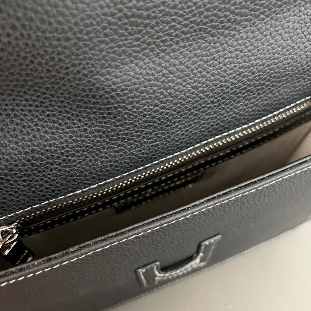 【HERMES 公式旗艦店】エルメス クラッチバッグ 当日出荷 好評に付き再入荷!26*17CM - 画像 (4)