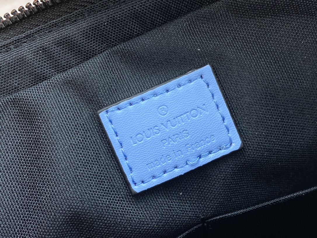 ★Louis Vuitton★フルレザー型押しメッセンジャーバッグ SPRINTER メッセンジャーバッグ M69827 M69443 - 画像 (27)