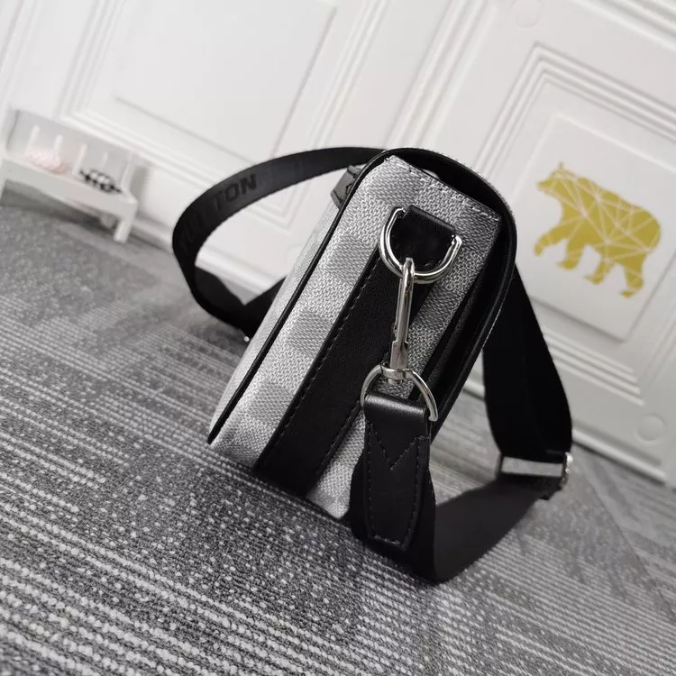 LOUIS VUITTON ルイヴィトン メッセンジャーバッグ 23.5X14X5CM - 画像 (17)