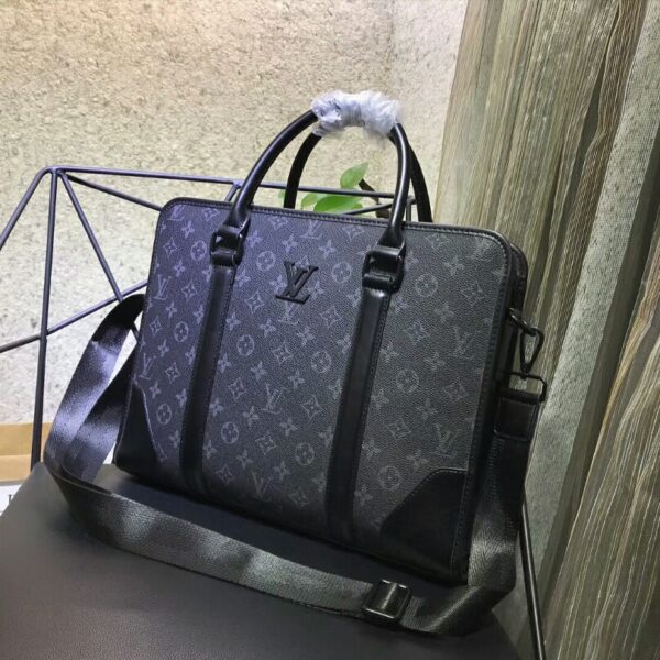 Louis Vuitton （ルイヴィトン） メッセンジャーバッグ 26x29x5cm
