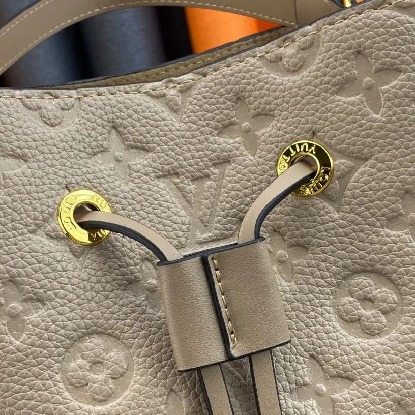 Louis Vuitton お洒落な【ネオノエバッグ MM】レザー 多用途 M45256 M45306 M44022 - 画像 (15)