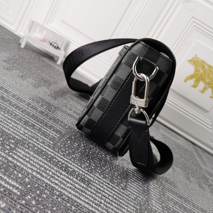 Louis Vuitton (ルイヴィトン) メッセンジャーバッグ 23.5x14x5cm - 画像 (28)