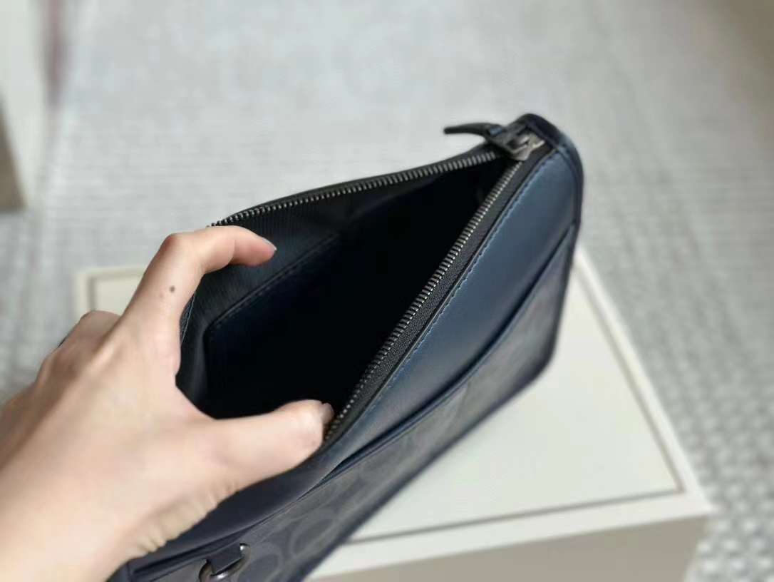 Coach コーチ メンズ ショルダー バックパック 25*16 - 画像 (4)