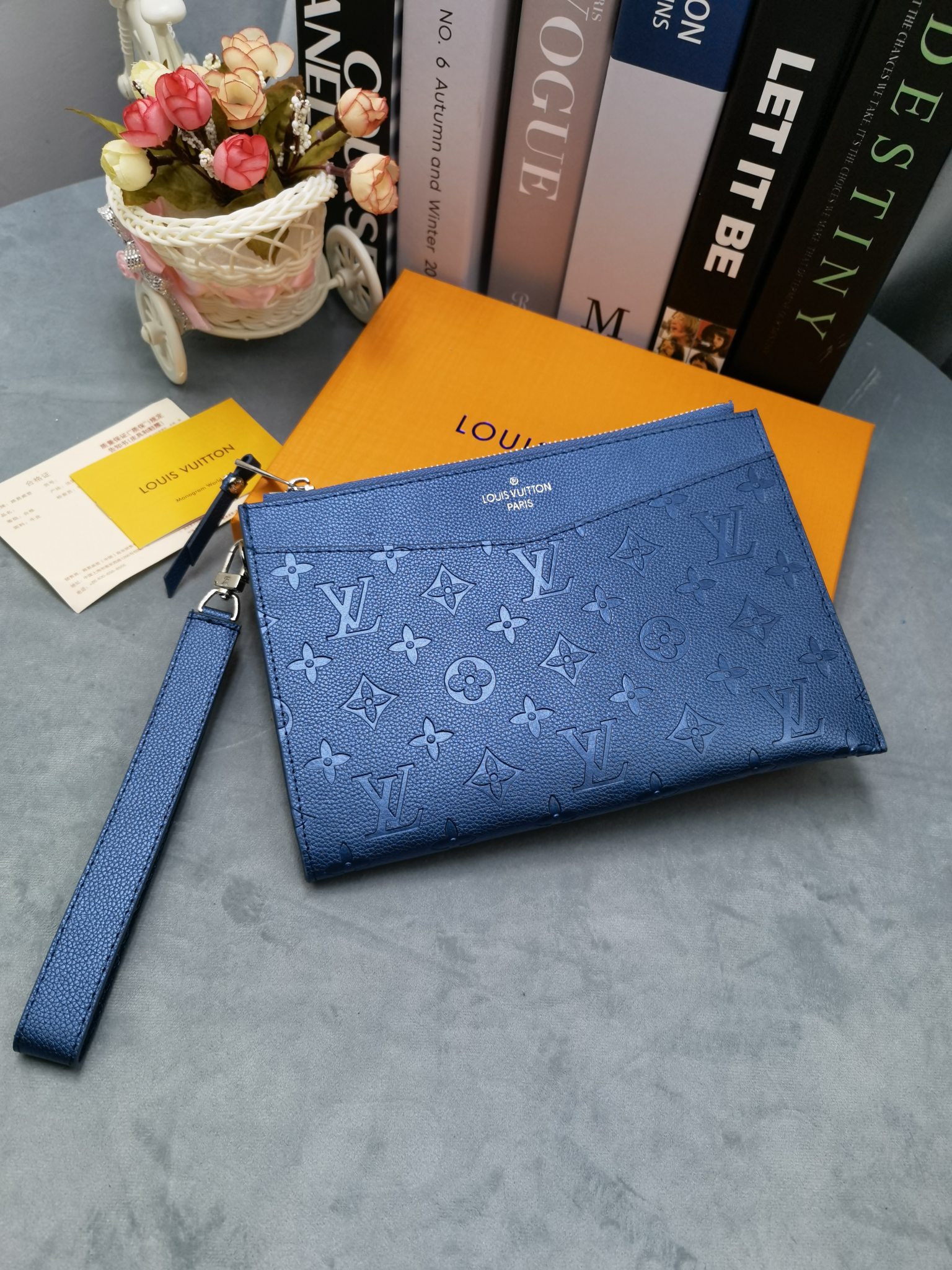 【LOUIS VUITTON】ポシェット・ヴォワヤージュ MM モノグラム - 画像 (2)