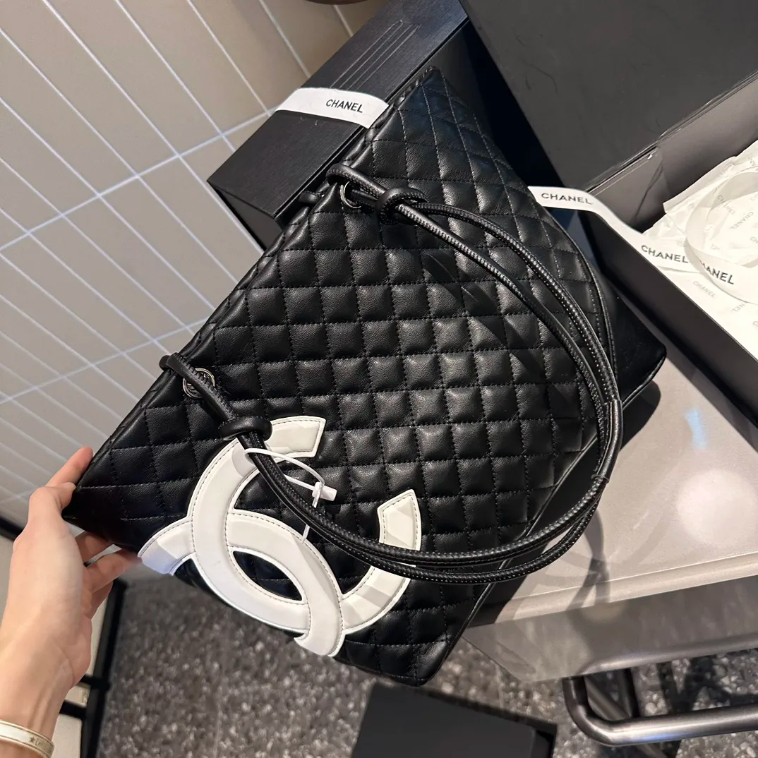 【トレンドのバイカラー♪】CHANEL シャネル ショルダーバッグ - 画像 (5)