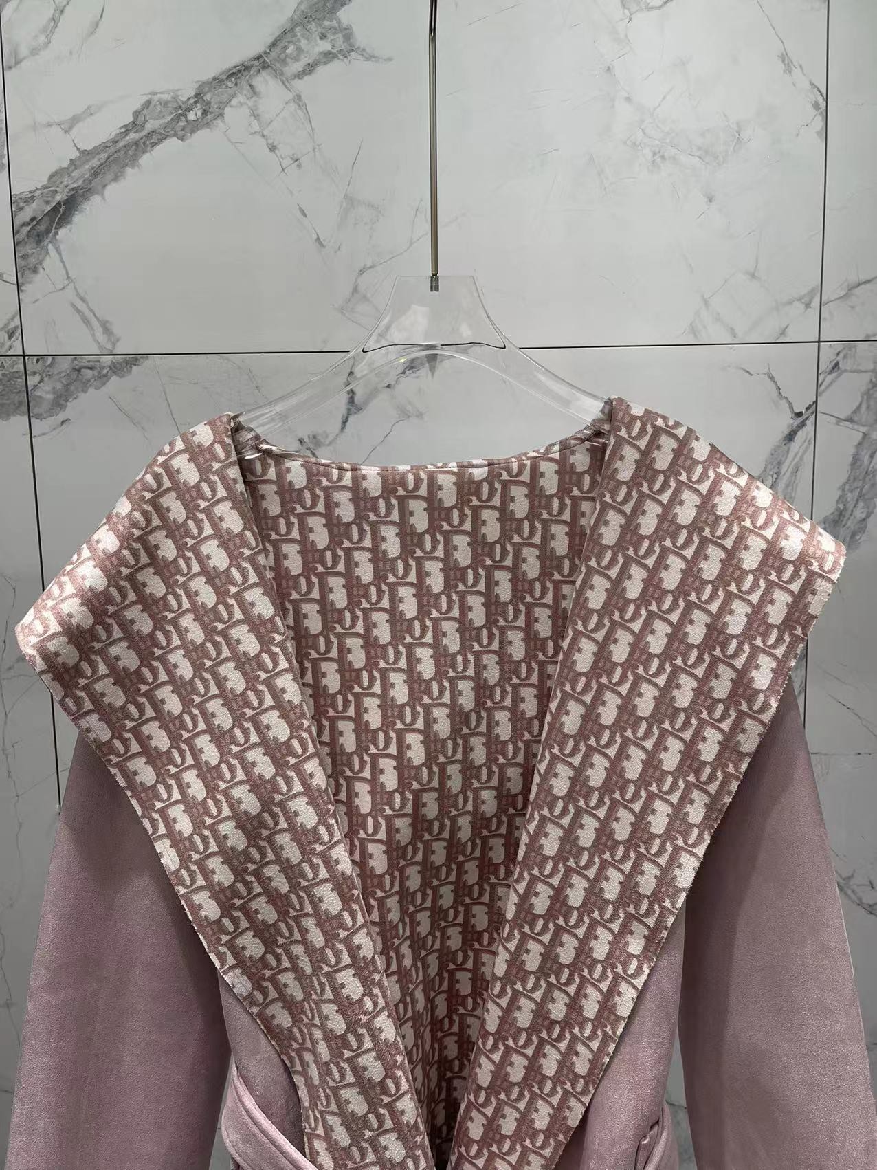 Dior襟付きのタイトベルトコート【50%オフ+送料無料】 - 画像 (7)