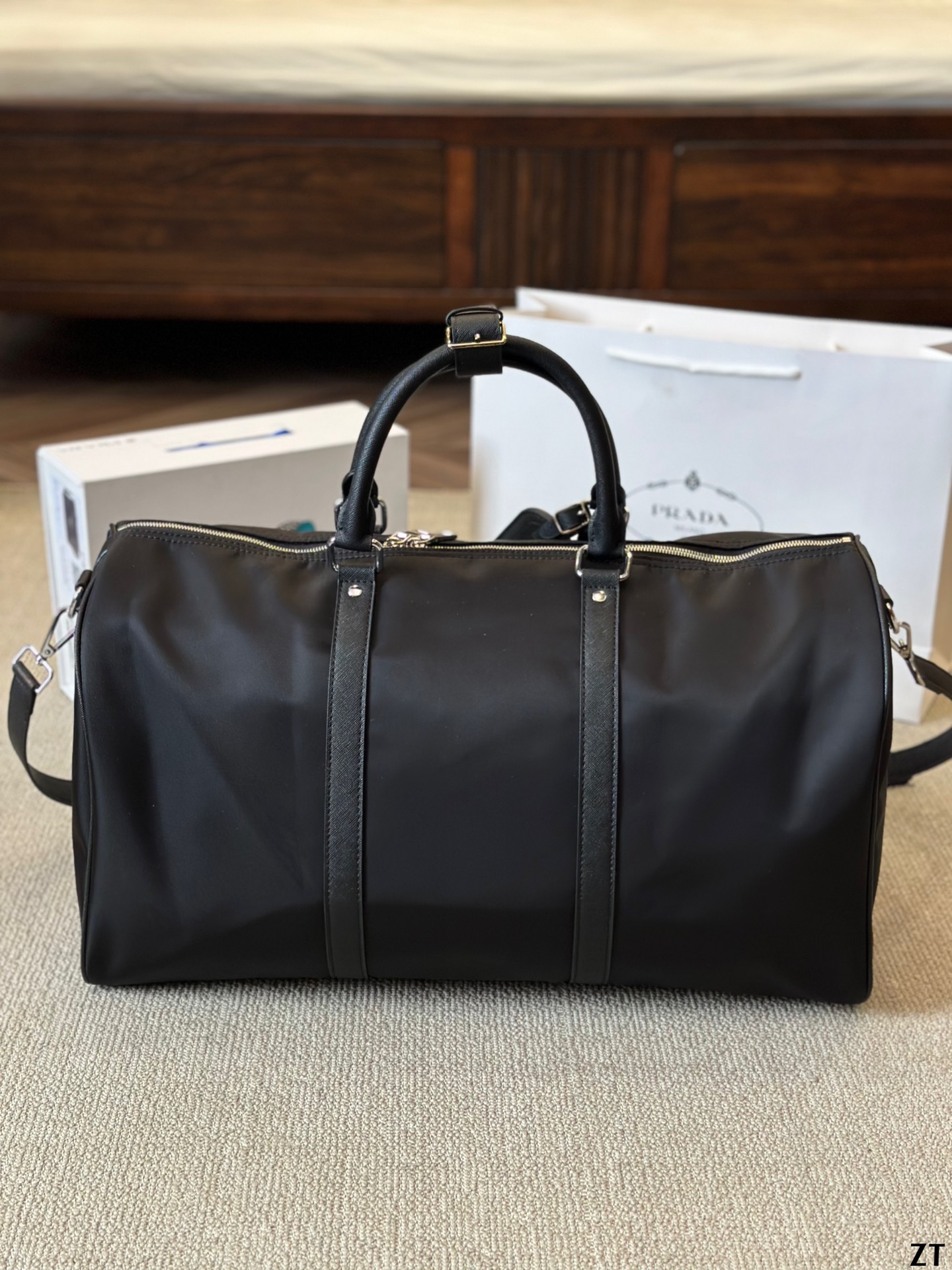 ★PRADA★プラダのトラベルバッグ初披露 - 画像 (3)