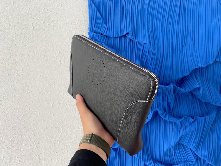 Hermes(エルメス) クラッチバッグ 28 x 17 cm - 画像 (5)