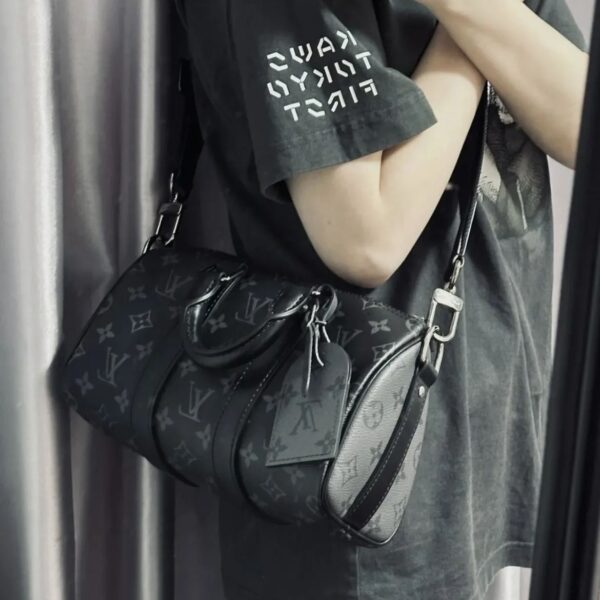 【コンパクトでお洒落♪】Louis Vuitton★キーポル・バンドリエール 25 M46271