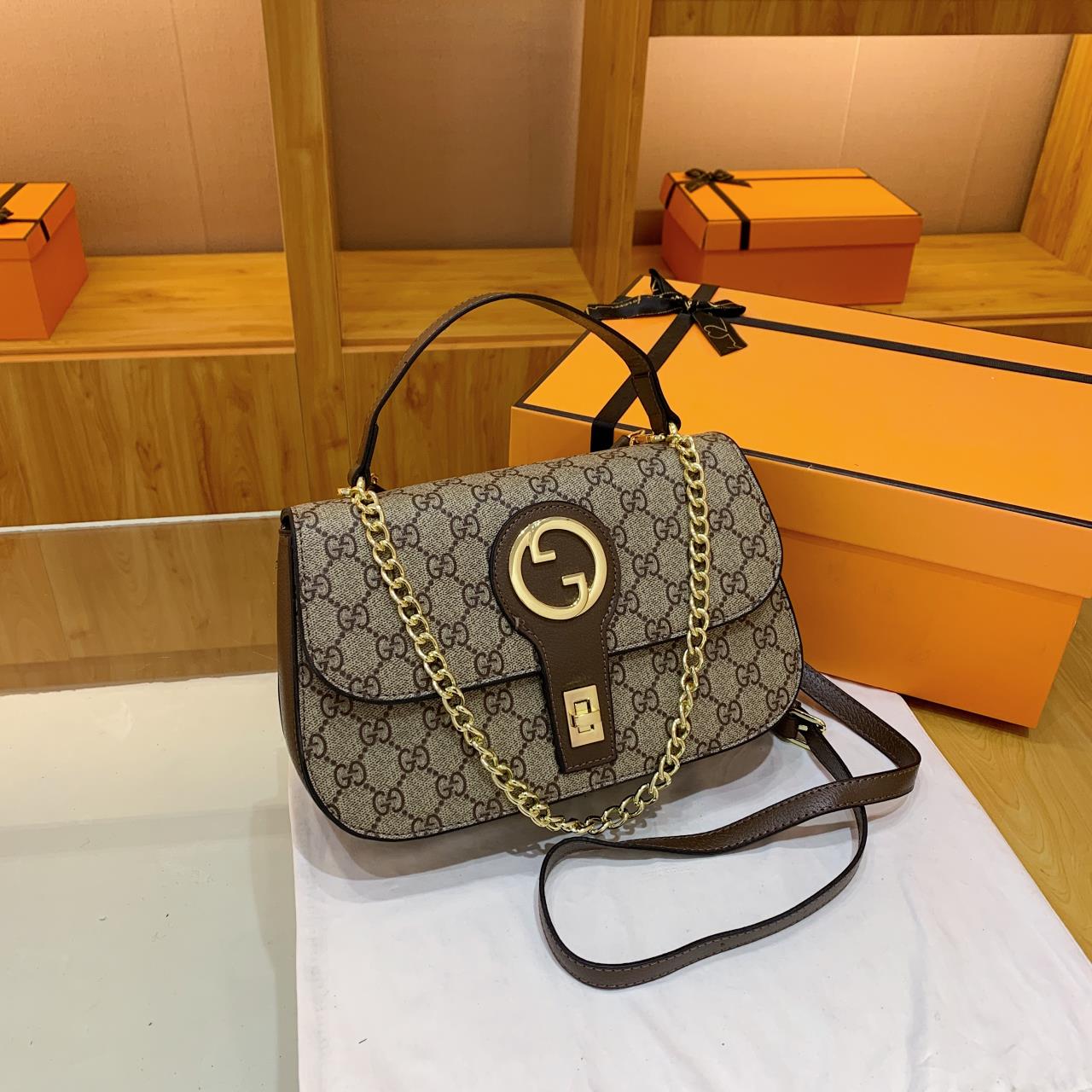 グッチ GGマーモントチェーンショルダーバッグ - 画像 (3)