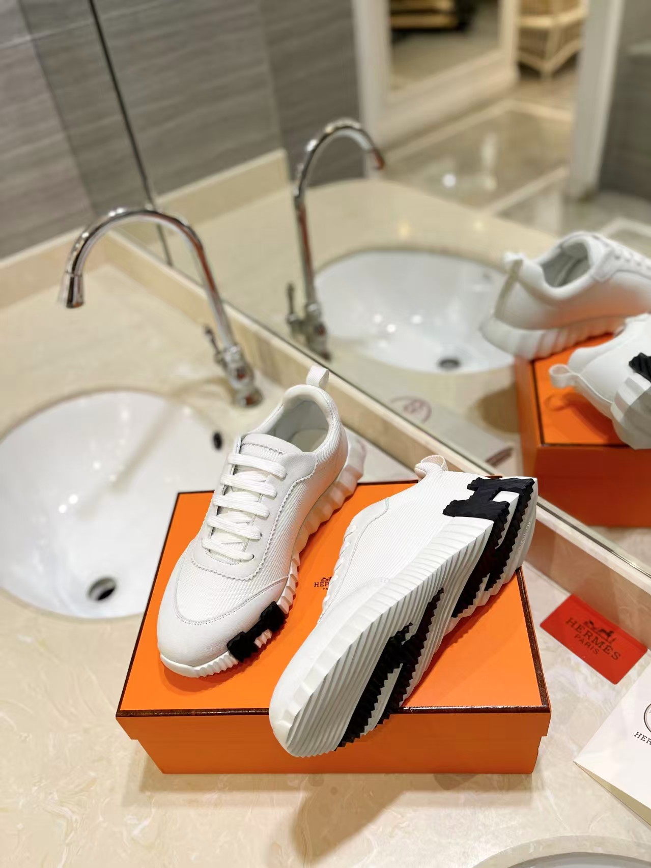 new エルメスのスニーカー - 画像 (3)