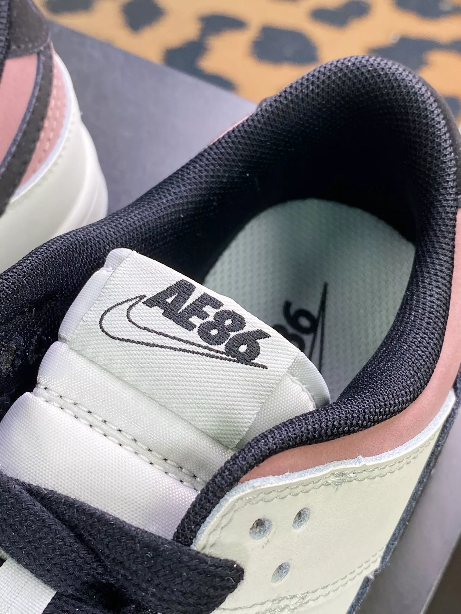 ★NIKE★送関込★激レア確定!世界が欲しがるプレミアムな逸足♪ 【今年の新商品】【新商品発売】頭文字D×NIKE Low Dunks - 画像 (10)