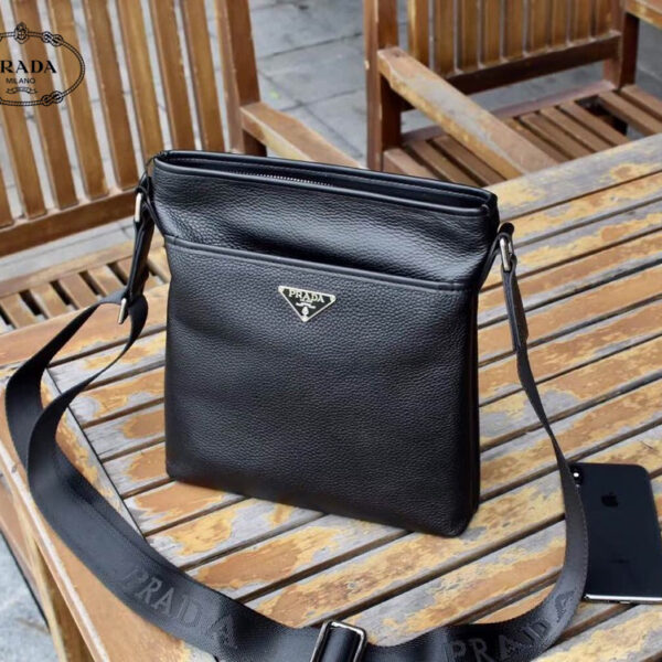 【 PRADA 公式 旗艦店】 プラダ ショルダーバッグ 当日出荷 好評に付き再入荷!25*17*5CM