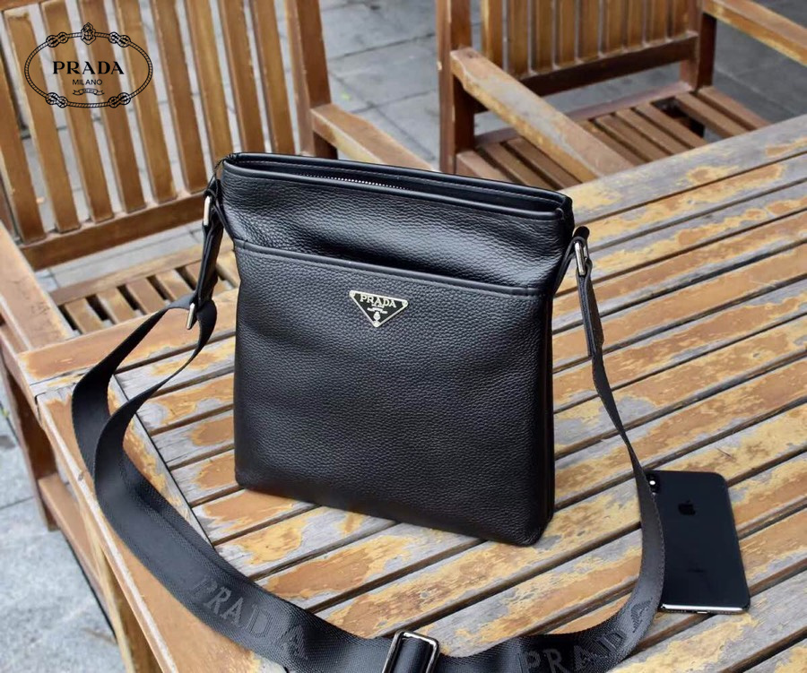 【 PRADA 公式 旗艦店】 プラダ ショルダーバッグ 当日出荷 好評に付き再入荷!25*17*5CM