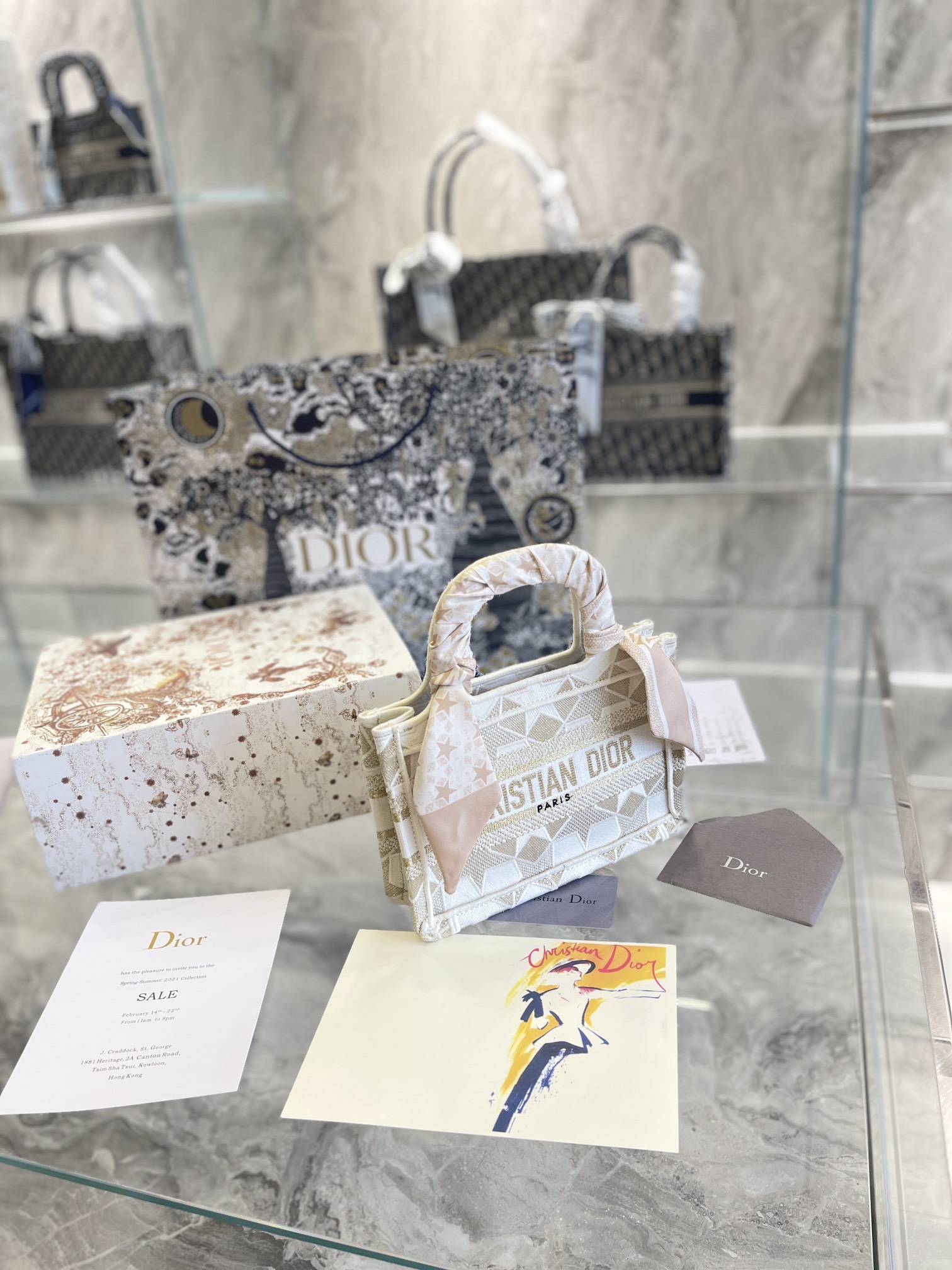 新型Diorミニ限定ハンドバッグ ディオールミニBOOK TOTEハンドバッグ - 画像 (5)