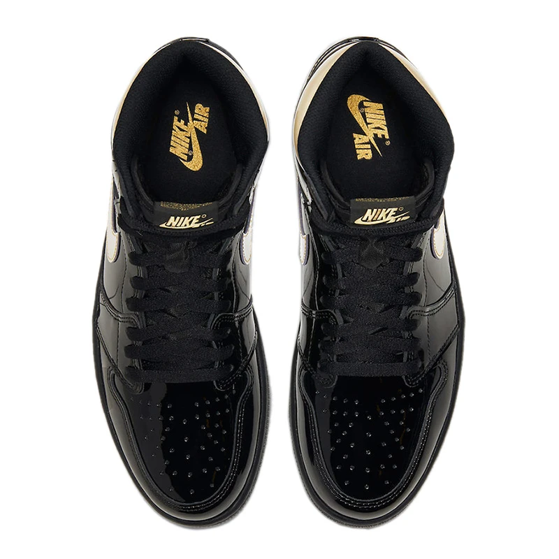 NIKE ナイキ AIR JORDAN 1 RETRO HIGH OG 'BLACK METALLIC GOLD' エア ジョーダン ワン レトロ ハイ オージー "ブラック メタリックゴールド" メンズ レディース スニーカー BLACK/BLACK-METALLIC GOLD ブラック/ブラック メタリックゴールド 【限定完売モデル】 - 画像 (5)