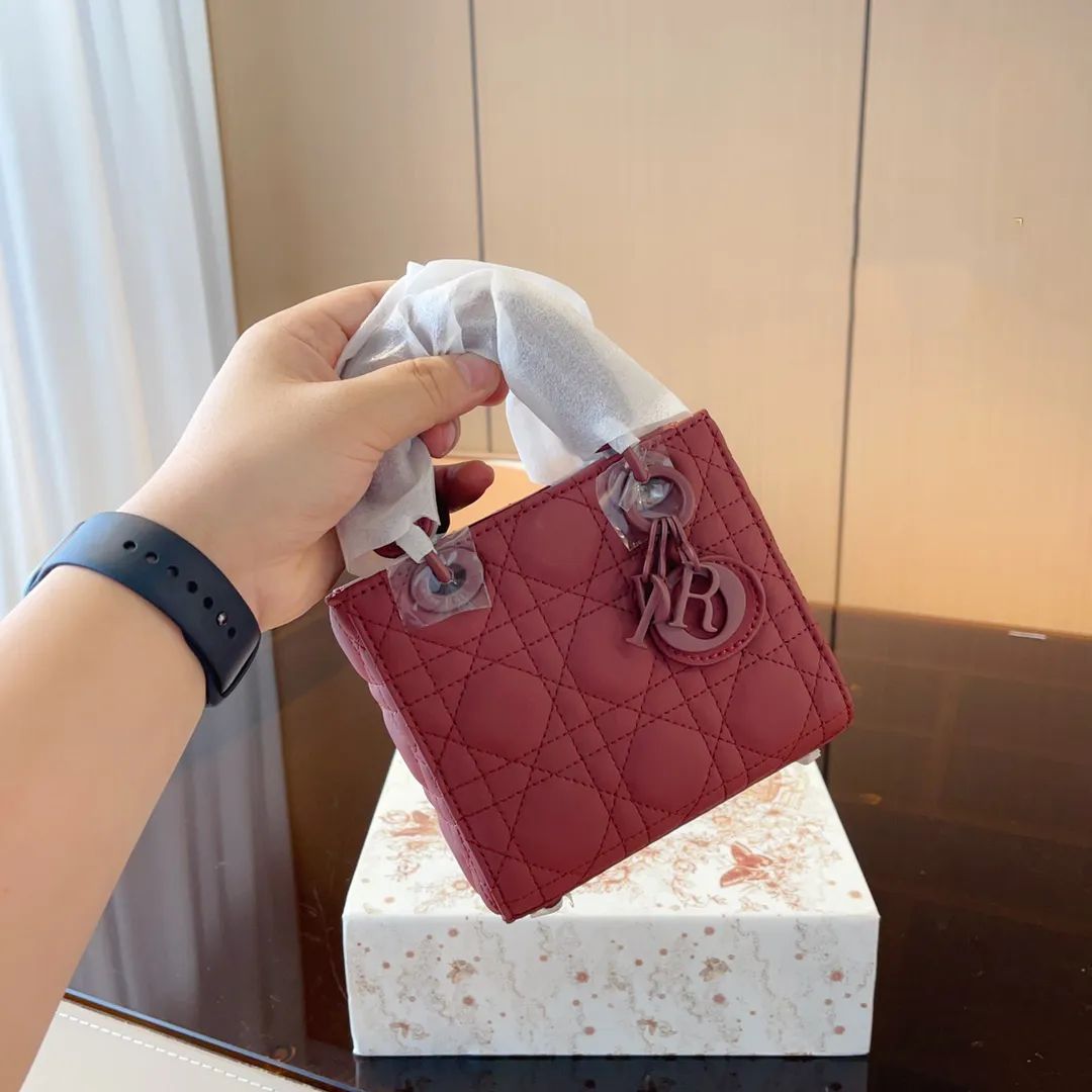 新作話題ディオール☆LADY DIOR マイクロバッグ 9色 - 画像 (8)