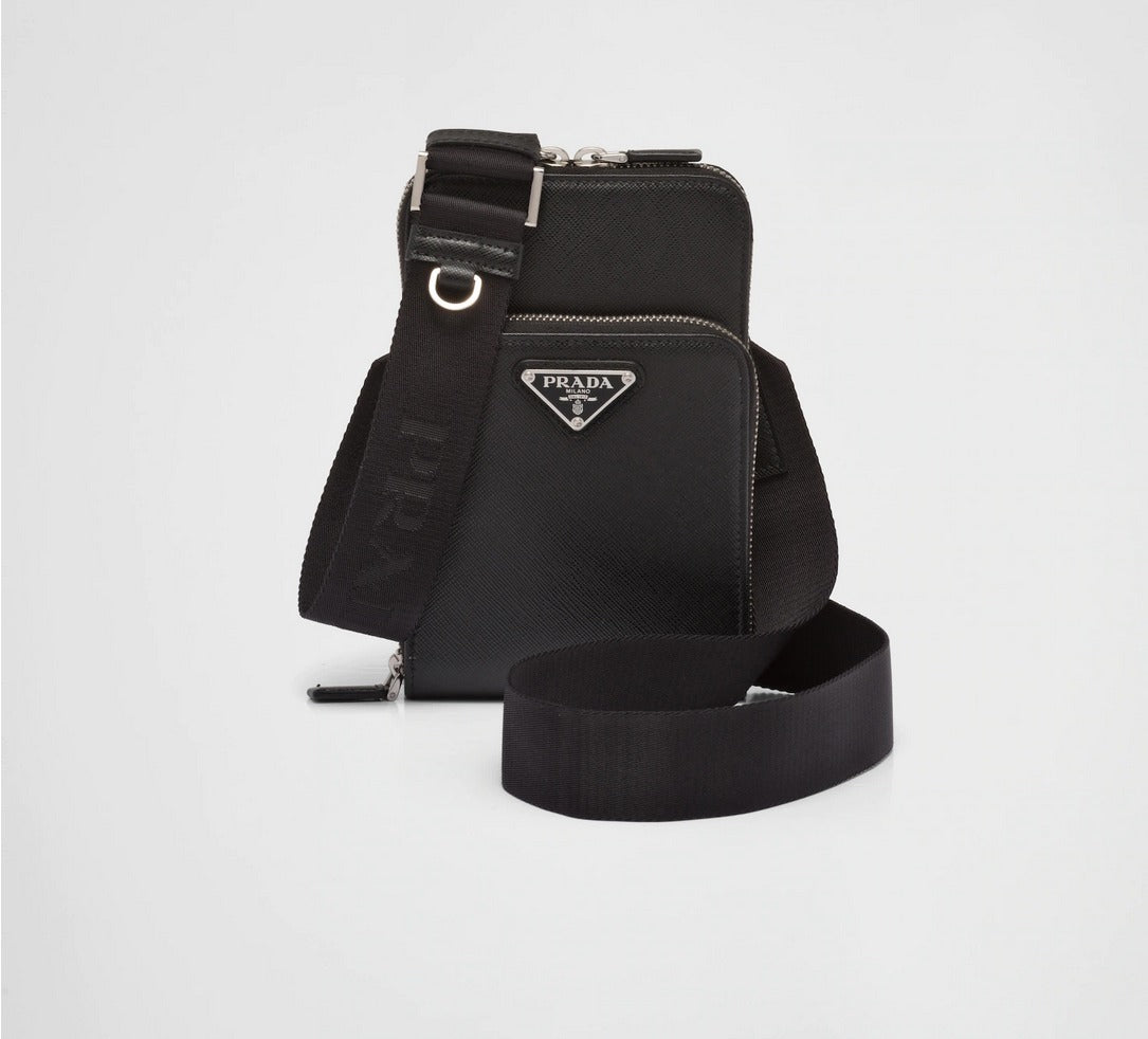 PRADA*ロゴ サフィアーノレザー スマートフォンケース ブラック - 画像 (2)