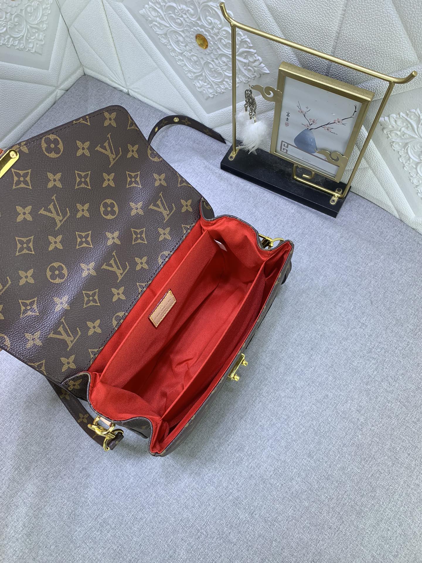 LouisVuitton モノグラムキャンバスボディにグレイン牛革のレオパードパッチ付き M47203 M40780 - 画像 (9)