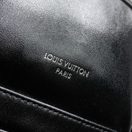 【LOUIS VUITTON】No Way Vibe バッグ – モードなエッジが効いた注目の新作 M14377 - 画像 (9)